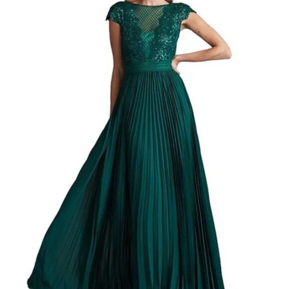 Tadashi Shoji Green Off the Shoulder Sequin Lace Pleated Gown - Picture 1 of 7